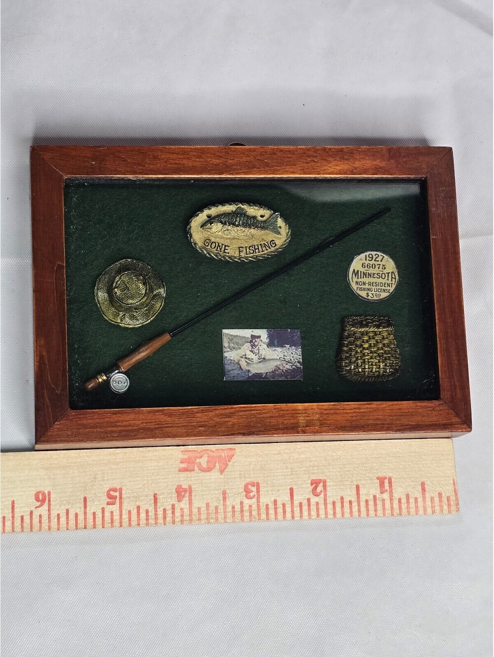 🎣 Vintage Miniature Fishing Shadow Box Display Case (6" x 4")